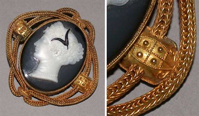 Lot 344 - Hardstone Cameo Pin