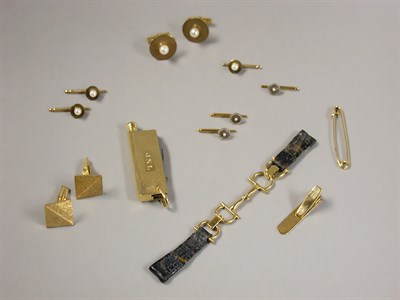 Lot 382 - Group of Assorted Gentleman's Items