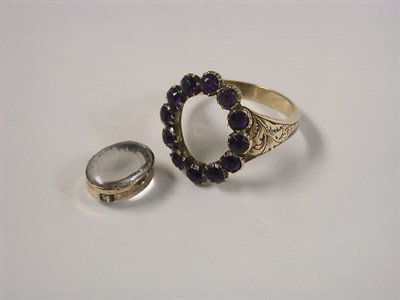 Lot 24 - Glass Locket Ring