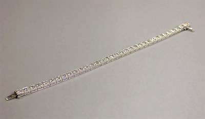 Lot 596 - Diamond Line Bracelet