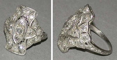 Lot 495 - Edwardian Diamond Dinner Ring