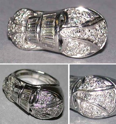 Lot 459 - Retro Style Diamond Ring