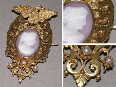 Lot 248 - Antique Style Cameo Pin