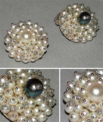 Lot 139 - Pair of Black and White Cultured Pearl Cluster Earrings