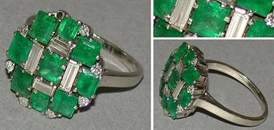 Lot 332 - Diamond and Emerald Ring