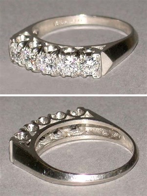 Lot 423 - Five Stone Diamond Ring