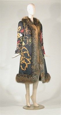 Lot 3506 - Bill Blass Printed Metallic Matelasse Fox Trim...