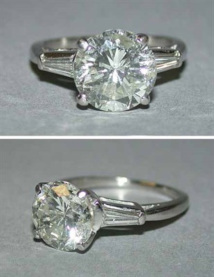 Lot 481 - Diamond Engagement Ring