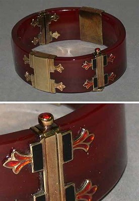 Lot 324 - Carnelian Bangle Bracelet