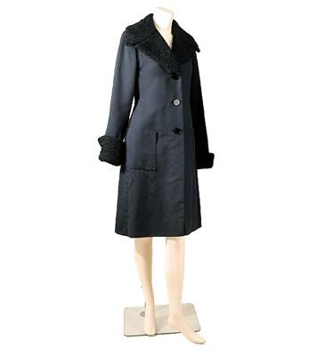Lot 2090 - Norell Black Silk Barathea Day Coat American,...