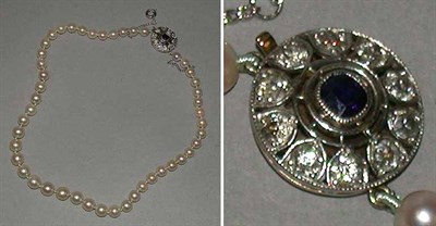 Lot 570 - Natural* Pearl Necklace