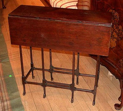 Lot 478 - Georgian Style Mahogany Gate Leg Table