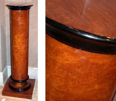 Lot 526 - Burl-Wood Pedestal