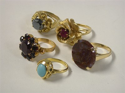 Lot 124 - Group of Assorted Gold and Stone Rings