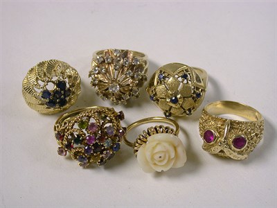 Lot 128 - Group of Assorted Gold and Stone Rings