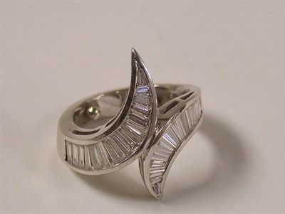 Lot 410 - Diamond Ring