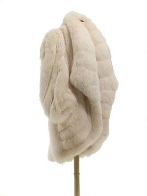 Lot 2206 - Exaggerated White Fox Fur Coat 1980s Vertical...