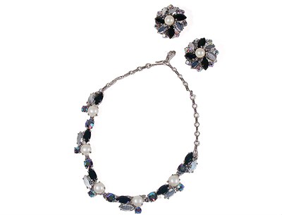 Lot 2323 - Schiaparelli Demi Parure French, 1950s...