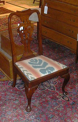 Lot 186 - Queen Anne Style Mahogany Slipper Chair The...