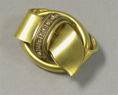 Lot 289 - Victorian Gold and Rose Diamond Pin