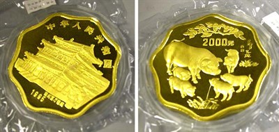 Lot 110 - China: 1995 32.15 Ounce Gold Coin, Year of the Pig