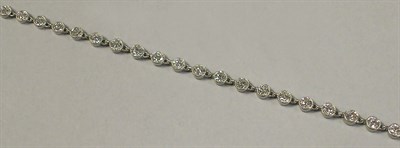Lot 635 - Diamond Necklace