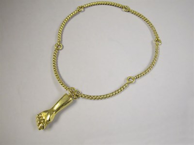 Lot 529 - Gold Choker and Pendant