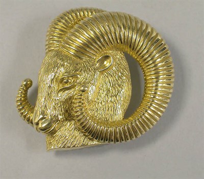 Lot 319 - Gold Ram's Head Belt Buckle