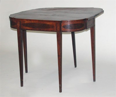 Lot 2061 - Federal Inlaid Mahogany Fold-Over Card Table...