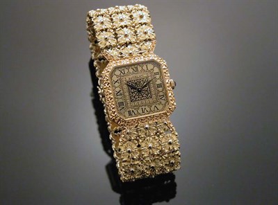 Lot 364 - Gold Wristwatch
