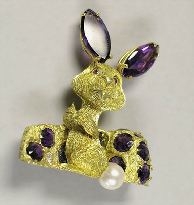 Lot 310 - Gold and Amethyst Rabbit Pin