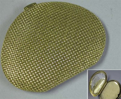 Lot 382 - Gold Compact
