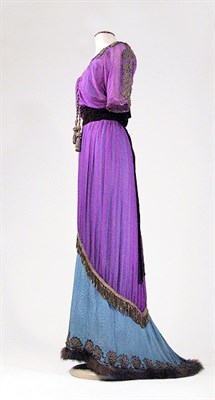 Lot 3389 - Bohemian Iridescent Purple Chiffon Tea Gown...