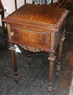 Lot 207 - Assembled Stained Wood Bedroom Set Comprising...
