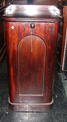 Lot 256 - Two Georgian Style Bedside Commodes