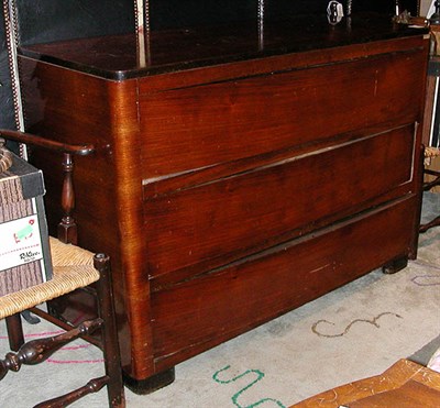 Lot 259 - Art Deco Style Three-Drawer Chest