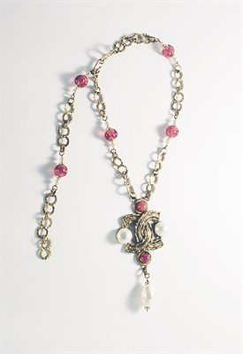Lot 3231 - Chanel Interlocking C Pendant Necklace France,...
