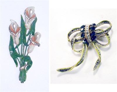 Lot 3081 - Staret Flowers Brooch and Block Bow Brooch USA,...