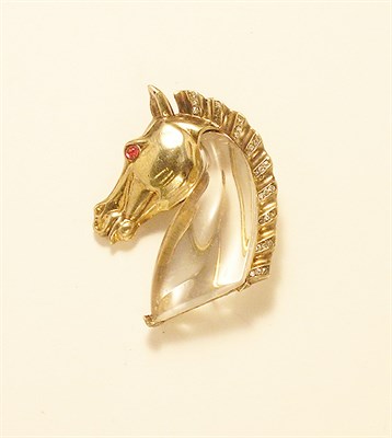 Lot 3110 - Trifari Horse Head Brooch USA, 1944 Gilt...