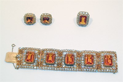 Lot 3097 - Hobe Demi Parure of Bracelet, Ring, Earrings...