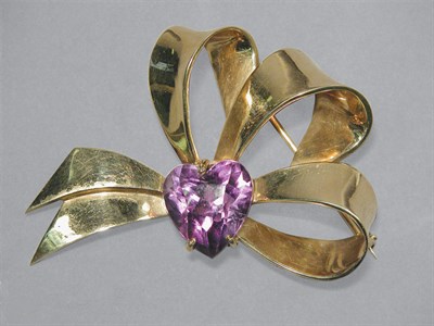 Lot 358 - Gold & Amethyst Bow Pin