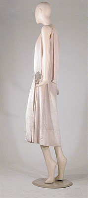Lot 3410 - Champagne Velvet Chemise American, 1920s...
