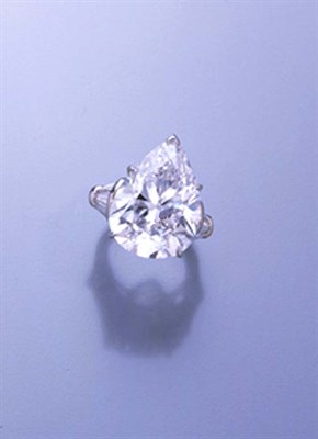 Lot 516 - Diamond Ring