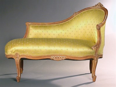 Lot 469 - Louis XV Style Beechwood Diminutive Recamier