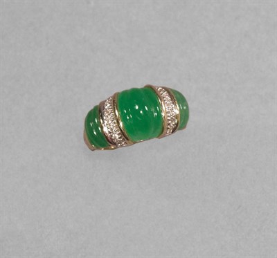 Lot 75 - Fluted Green Quartz & Diamond Ring