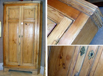 Lot 3270 - Georgian Style Pine Corner Cabinet The molded...
