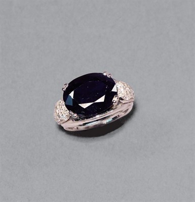 Lot 2 - Sapphire & Diamond Ring