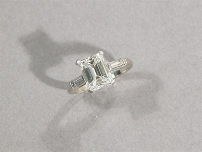 Lot 496 - Diamond Ring