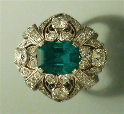 Lot 483 - Emerald and Diamond Ring