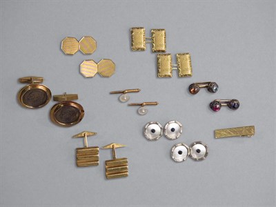Lot 25 - Group of Gentleman's Jewelry Items